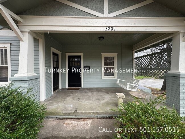 Photo - 3209 Kavanaugh Blvd