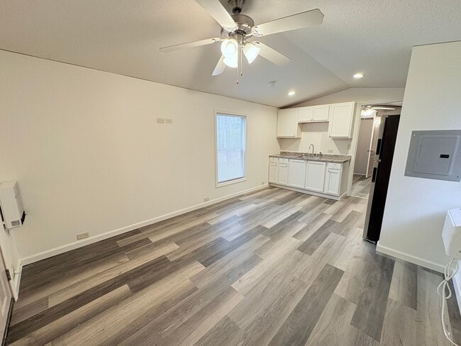 Photo - 930 Cedar Village Ln