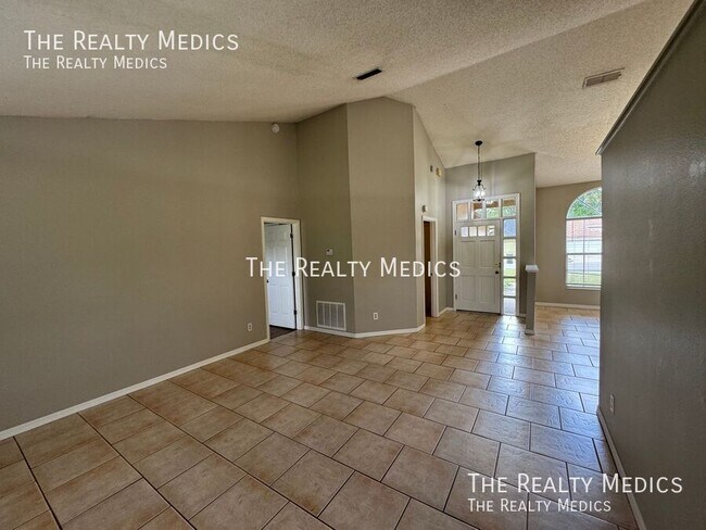 Photo - 1004 N Magee Creek Ct