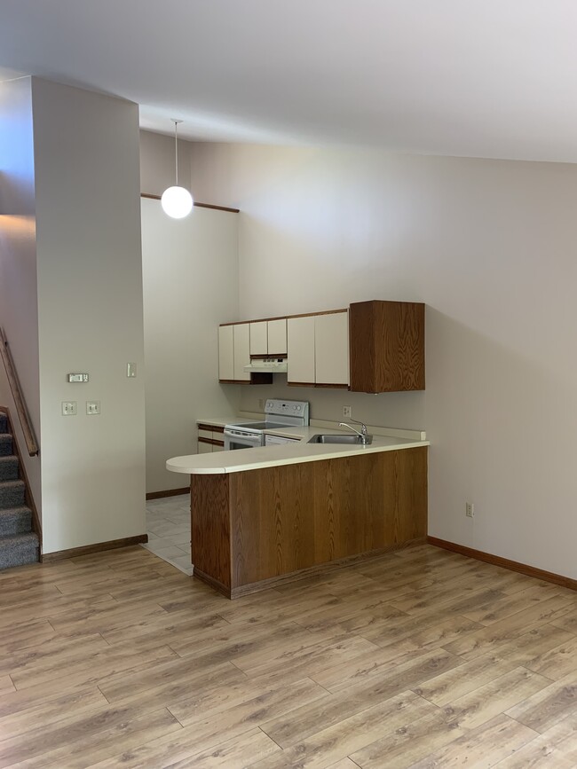 Photo - 317 River St Unit #5