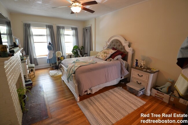 Photo - 1251 Commonwealth Ave Unidad 2