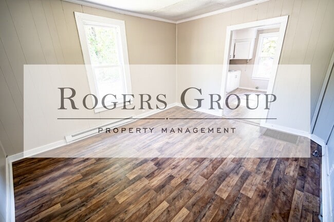 Photo - 788 N Chestnut St