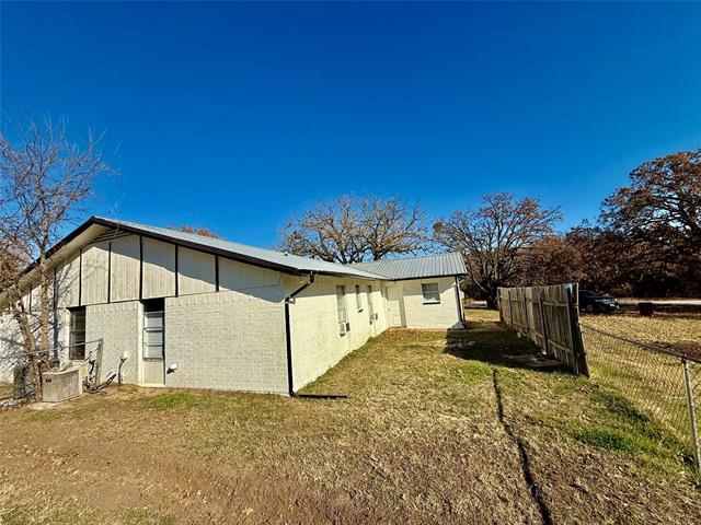 Photo - 2112 Tanglewood St