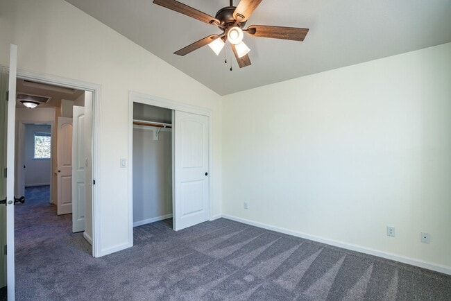 Photo - ** MOVE IN SPECIAL** 4 Bedroom House in Jefferson!