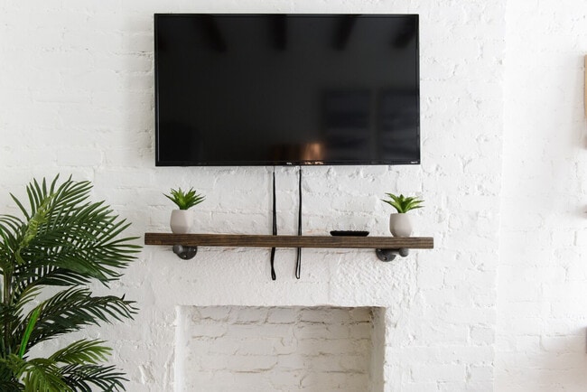 Photo - 241 E 24th St Unidad ID1021811P