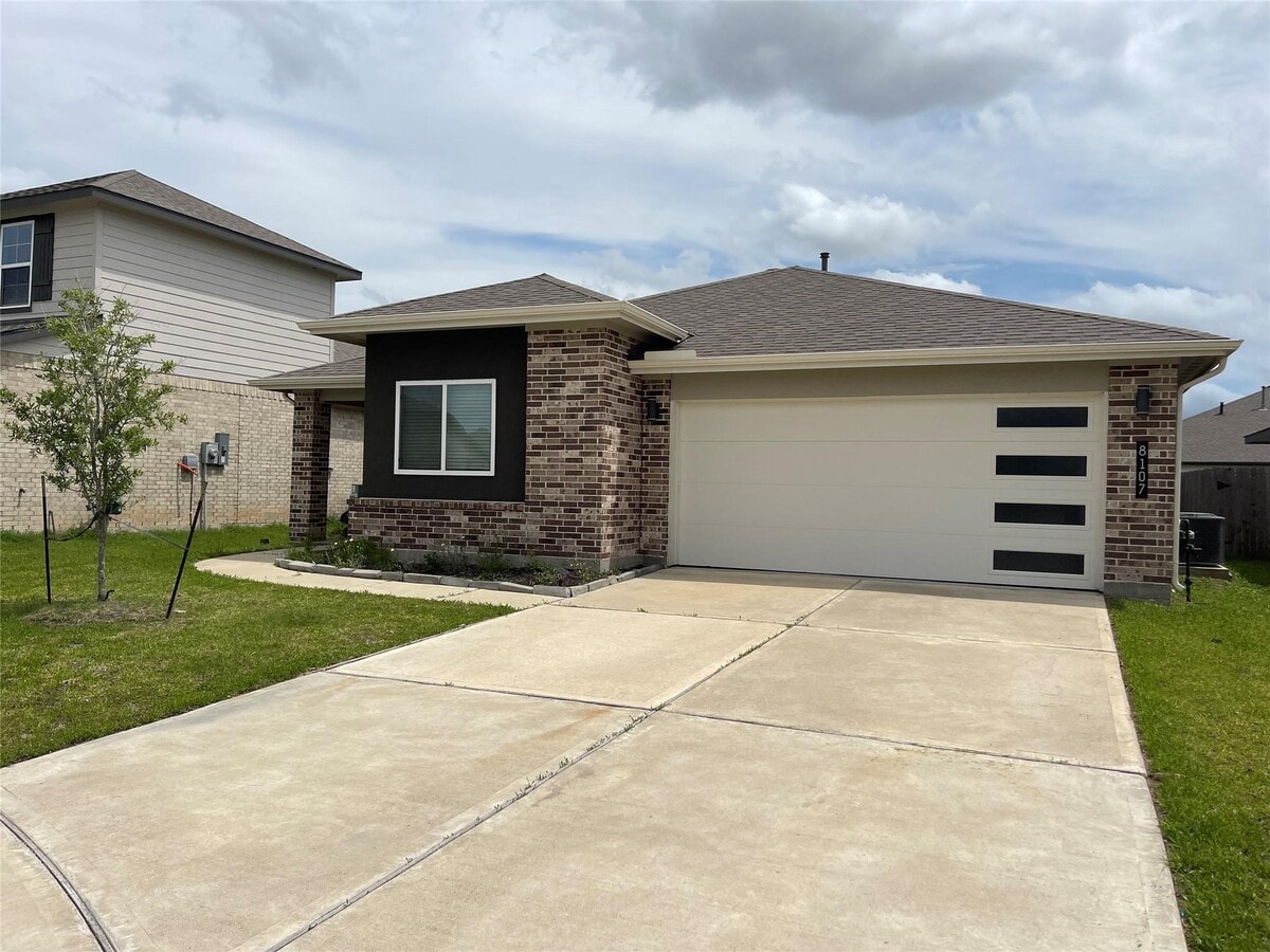 Photo - 8107 Sugar Cane Ln