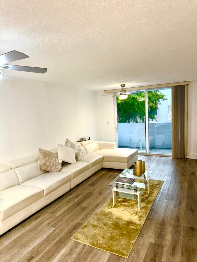 Photo - 1045 10th St Unit 206