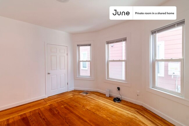 Photo - Room in Shared 4 bed/1 bath home Unidad D