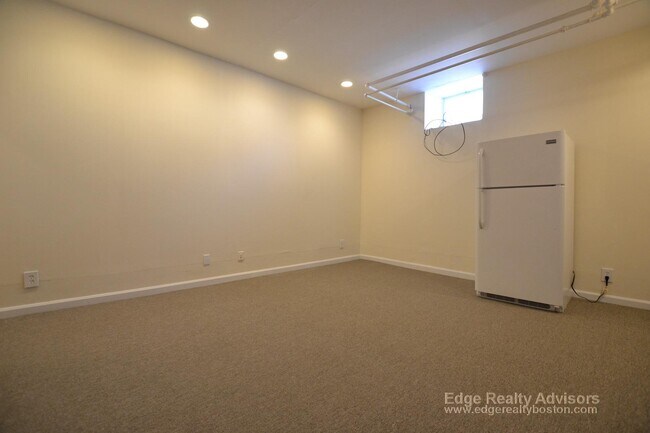 Photo - 33 Murdock St Unit 2