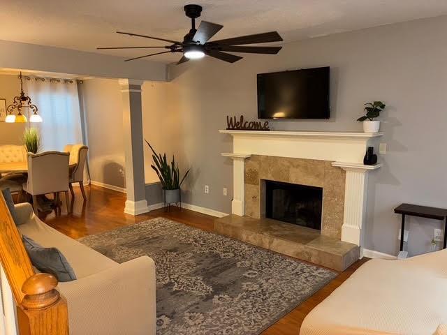 Photo - 139 Summer Crest Pl SW