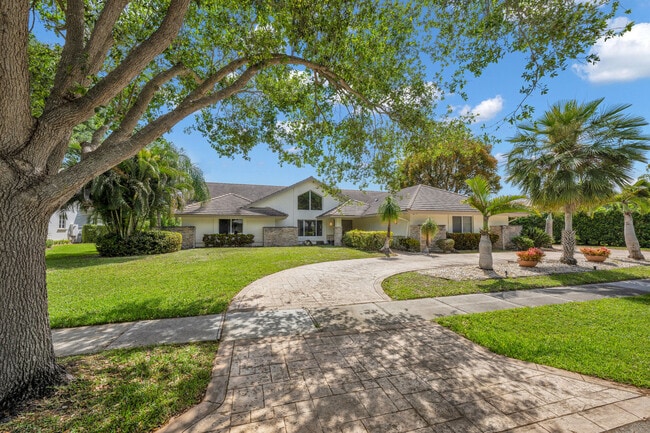 Building Photo - 4320 St Charles Way