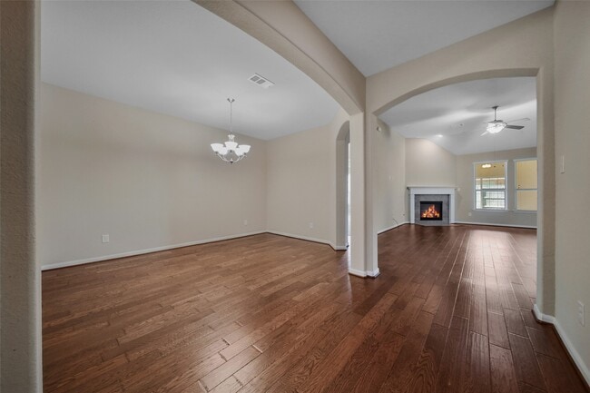 Photo - 25208 Forest Ledge Dr