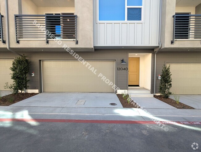 Building Photo - Beautiful and Brand New Carmel Mountain Ra... Rental