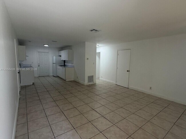 Photo - 1132 NE 5th Ave Unit 2