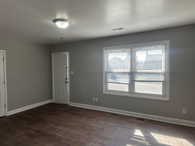 Photo - 1105 Sparks Rd