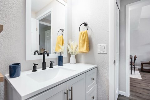 Photo - Holly Park Square Apartments Unit 306