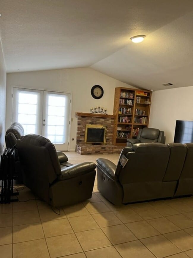 Photo - Nice 5 bedroom home with a large garage.