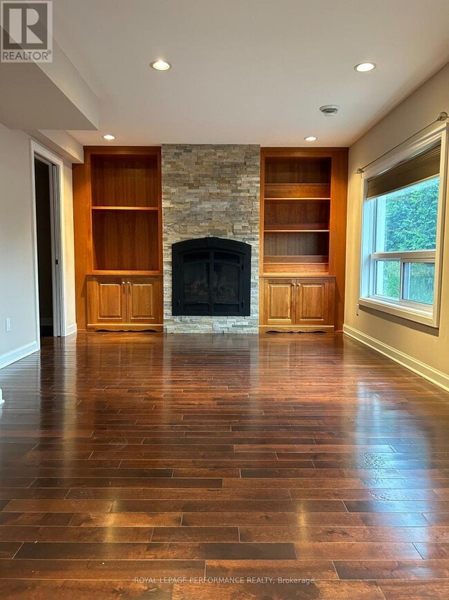 Photo - 2487 Huntley Rd