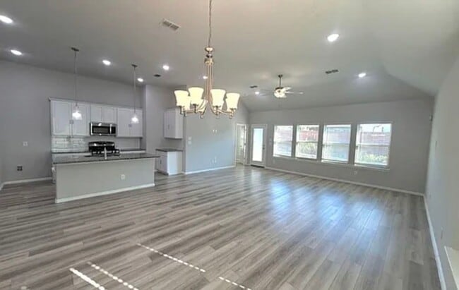 913 Cobalt Dr