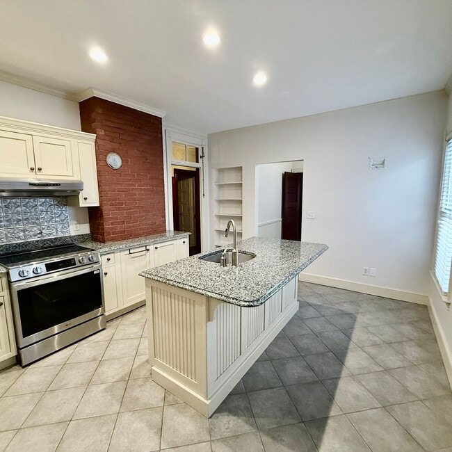 Photo - Luxury 2BR/2BA on Eastern Prom – Walk to Waterfront