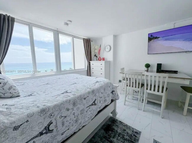 Photo - 19201 Collins Ave Unidad 545
