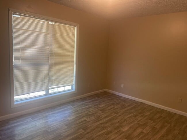 Photo - Renovated 3 Bedroom 2 Bath Home for Rent!