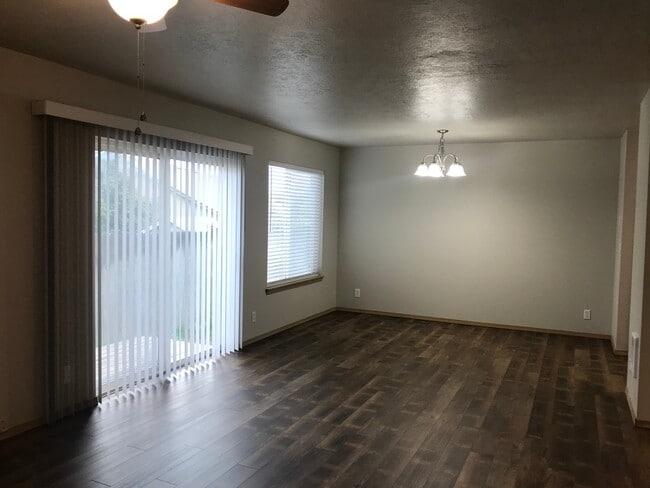 Photo - 1409 NE Tucson Way Unit #2