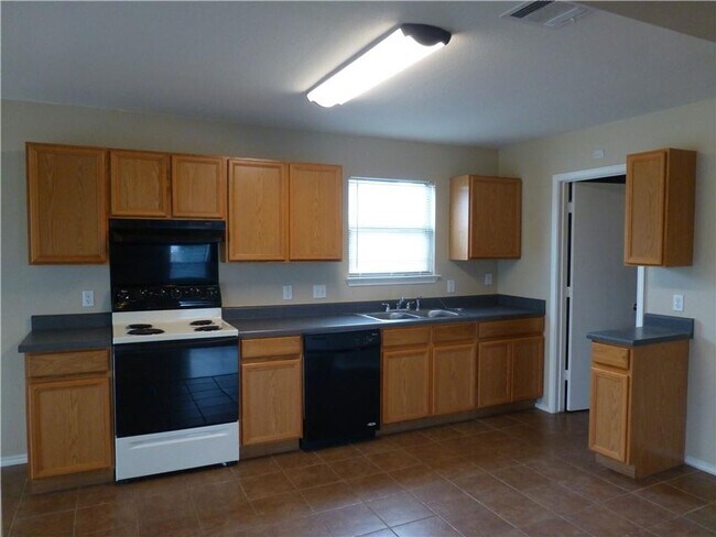 Photo - Beautiful Home on A Cul De Sac with Large Backyard