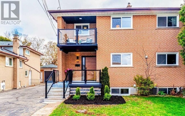 Photo - 25 Newlin Crescent