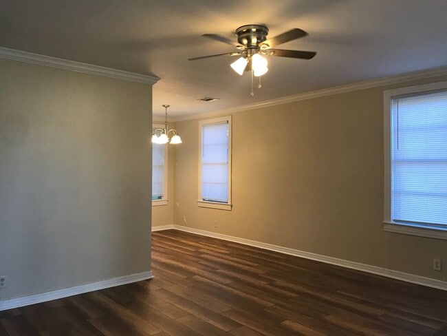 2334 Julia St
