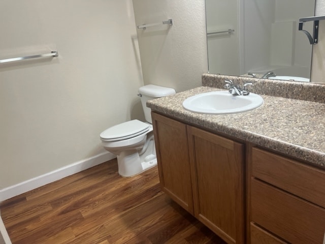 Master Bathroom (first view)