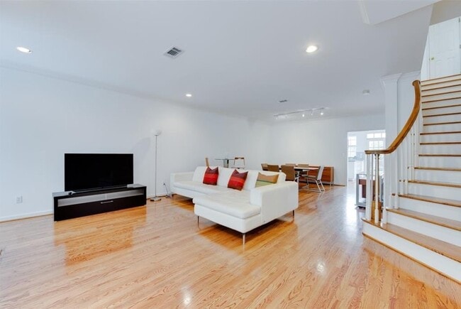 Photo - 2307 Huldy St