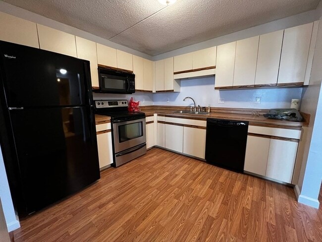 Photo - 200 Cove Way Unit 105