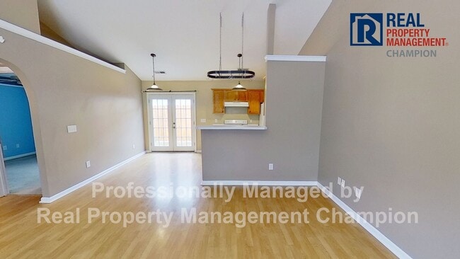 Photo - 811 Grathwol Dr