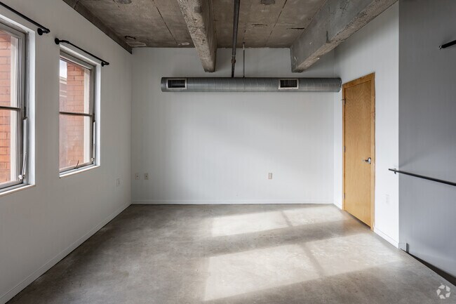 Studio - 500SF - Living Room