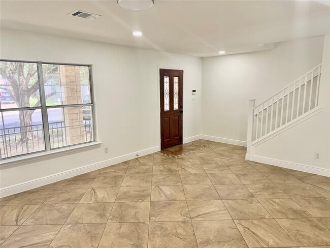 Photo - 11210 Kingsgate Dr