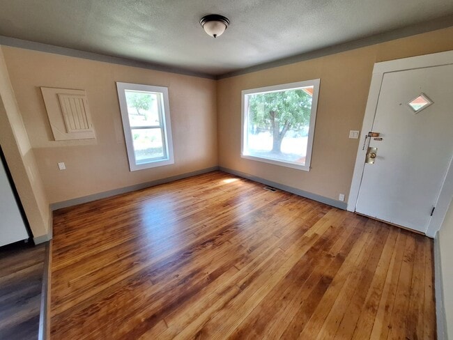 Photo - Charming 2 bed 1 bath home on Westgate