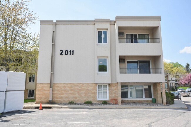 Photo - Rare 3bedroom Valhalla condo - basic cable & internet included!