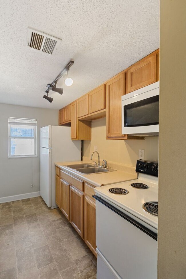 Photo - 3609 Balsam Ave Unidad 103