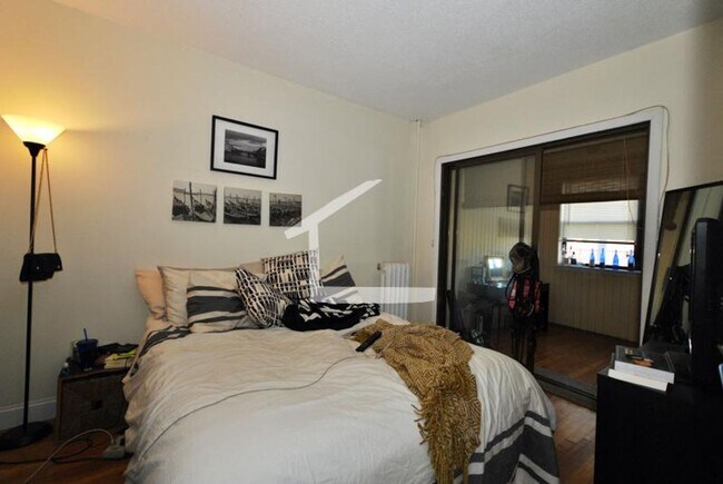 Photo - Great Deal On A 2 Bed In Brighton! Steps F...