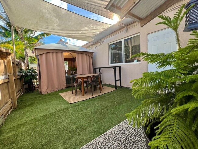 Photo - 2040 NE 183rd St