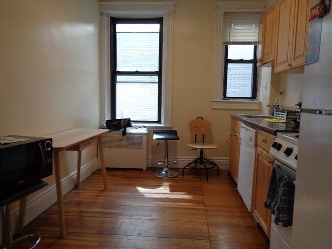 *Pictures are representative samples of the advertised unit. In some cases, the actual units you tou - 41 Carlton St Unit 5