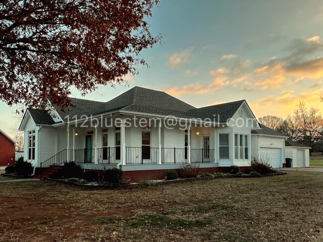 Photo - 112 Bluestem Dr NE