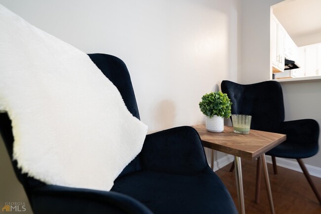 Photo - 5150 Laurel Bridge Ct SE