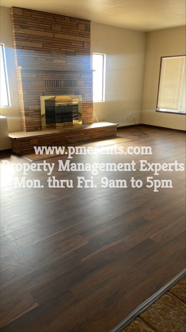 Photo - 22451 CA-120