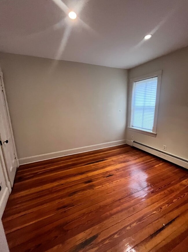 Photo - NO FEE!!  MASSIVE MISSION HILL 6 BED/3 BATH available 9/1/2026