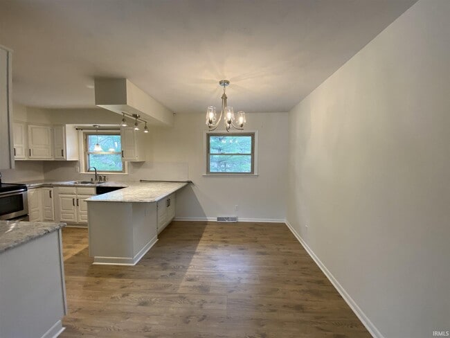 Photo - 1100 E Prairie Dr