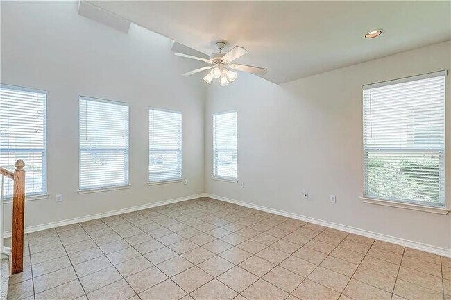 Photo - 10700 Macmora Rd Unidad 106