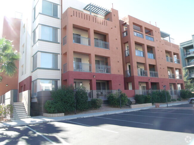 Building Photo - Top Floor Park Avenue Unit Rental