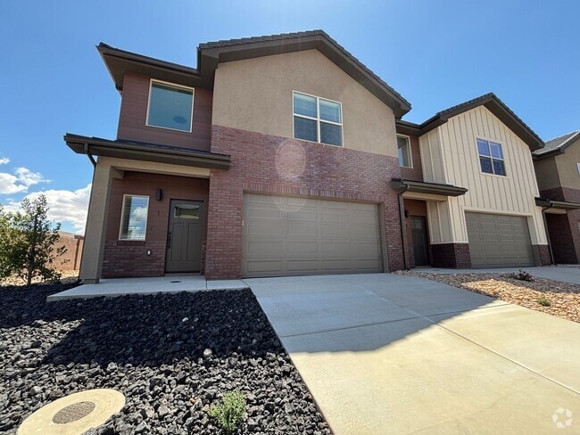 Building Photo - BRAND NEW TOWNHOME FOR RENT!